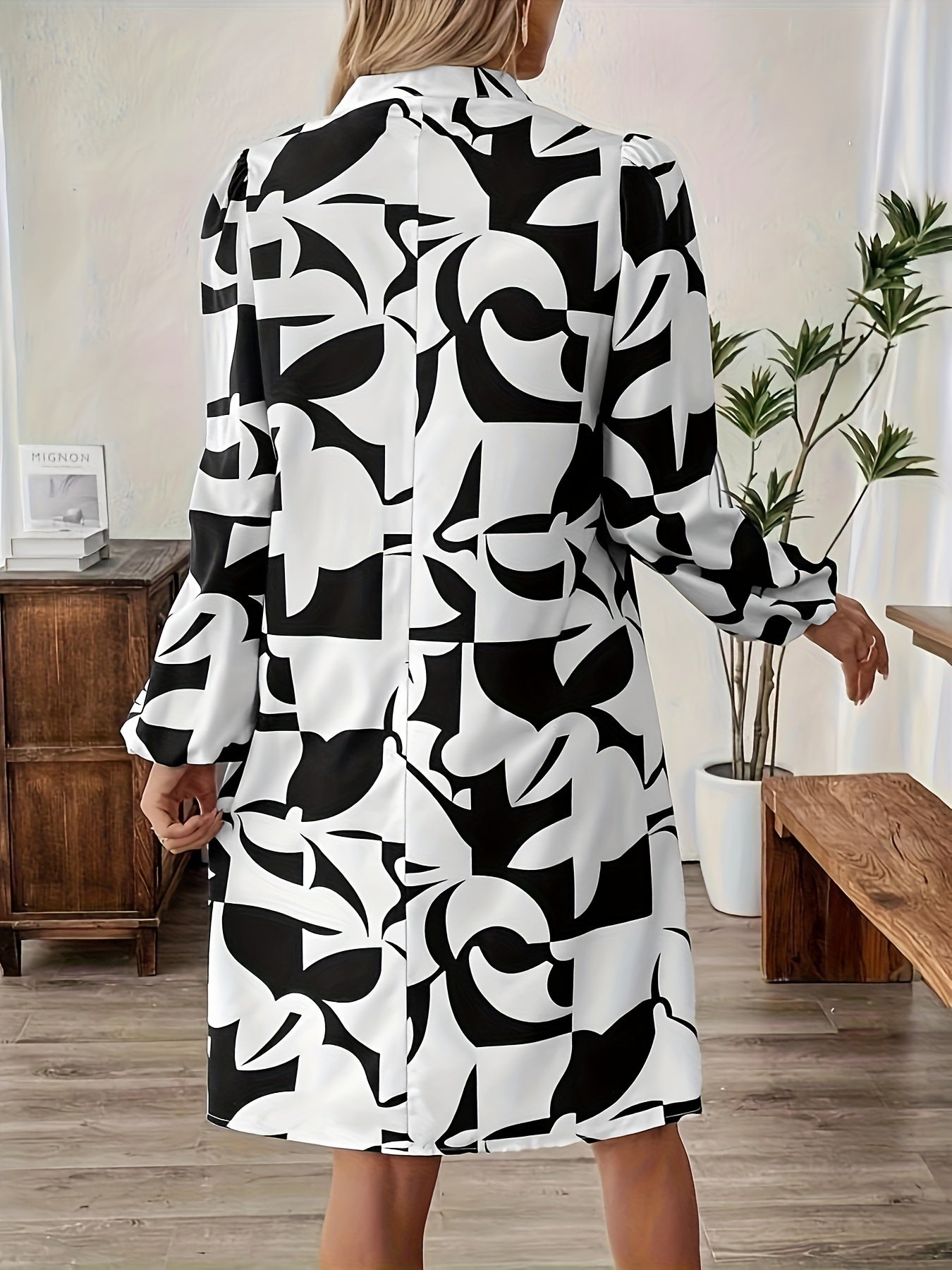 Elegant Geometric V-Neck Midi Dress – Loose-Fit Long Sleeve A-Line Trapeze Hem for Women, Perfect for All Seasons