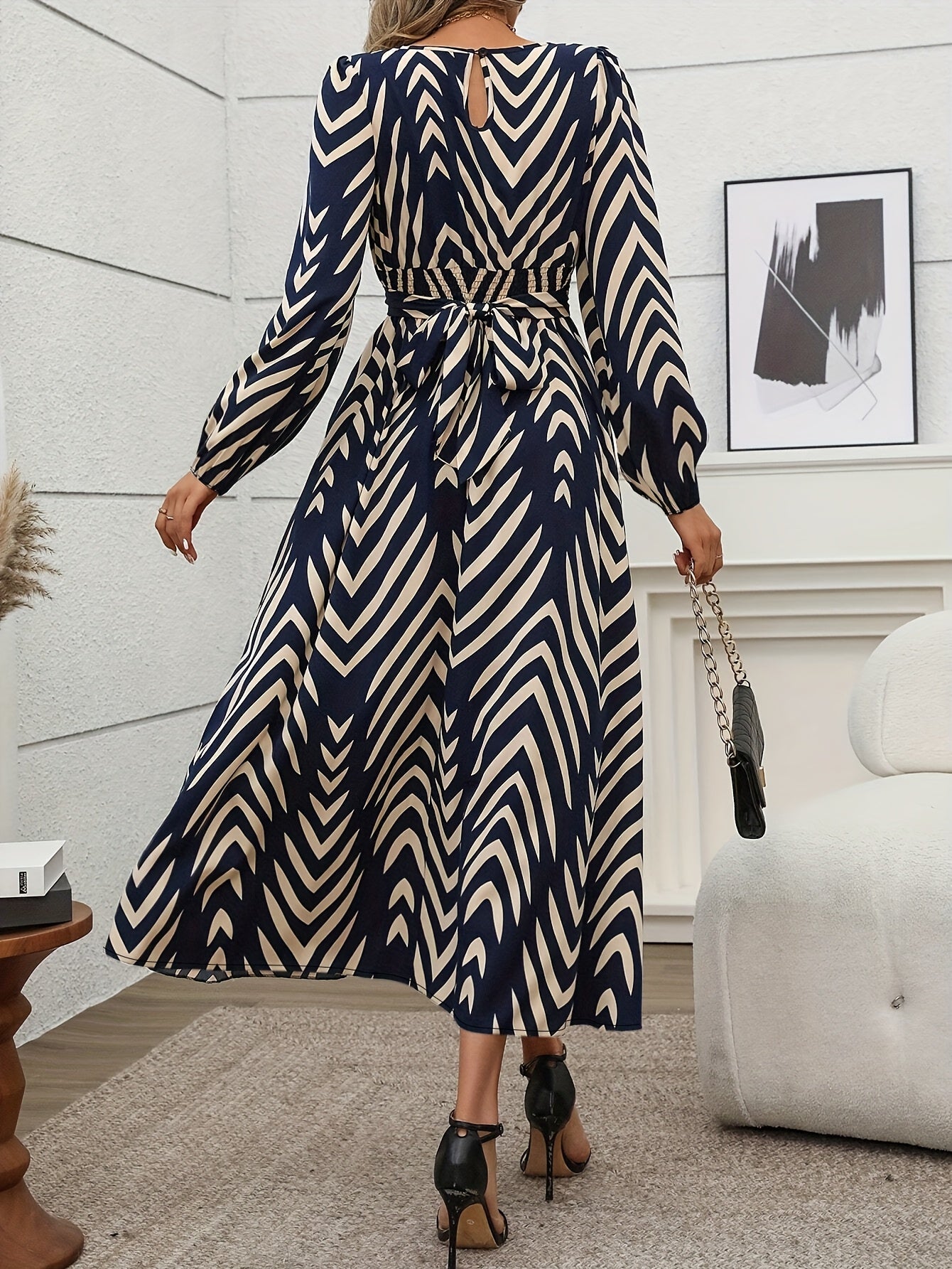 Women's Elegant Fitted Long Dress - Geometric Print, Crew Neck, Woven Fabric, Perfect for Spring/Fall, One Size