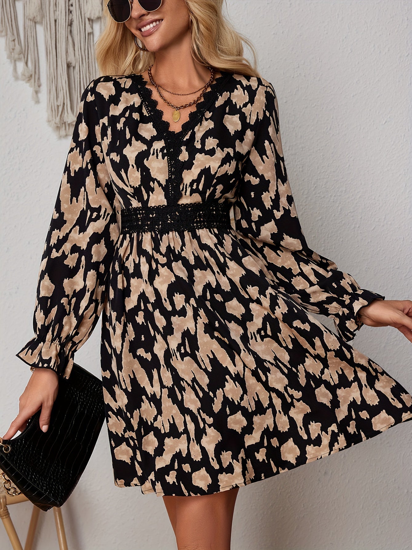 Elegant Floral Print and Contrast Lace Dress, Ideal for Spring and Fall Season