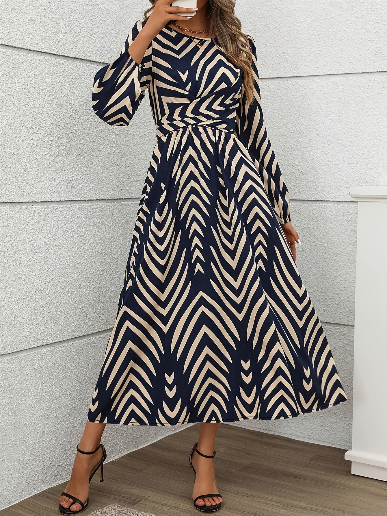 Women's Elegant Fitted Long Dress - Geometric Print, Crew Neck, Woven Fabric, Perfect for Spring/Fall, One Size