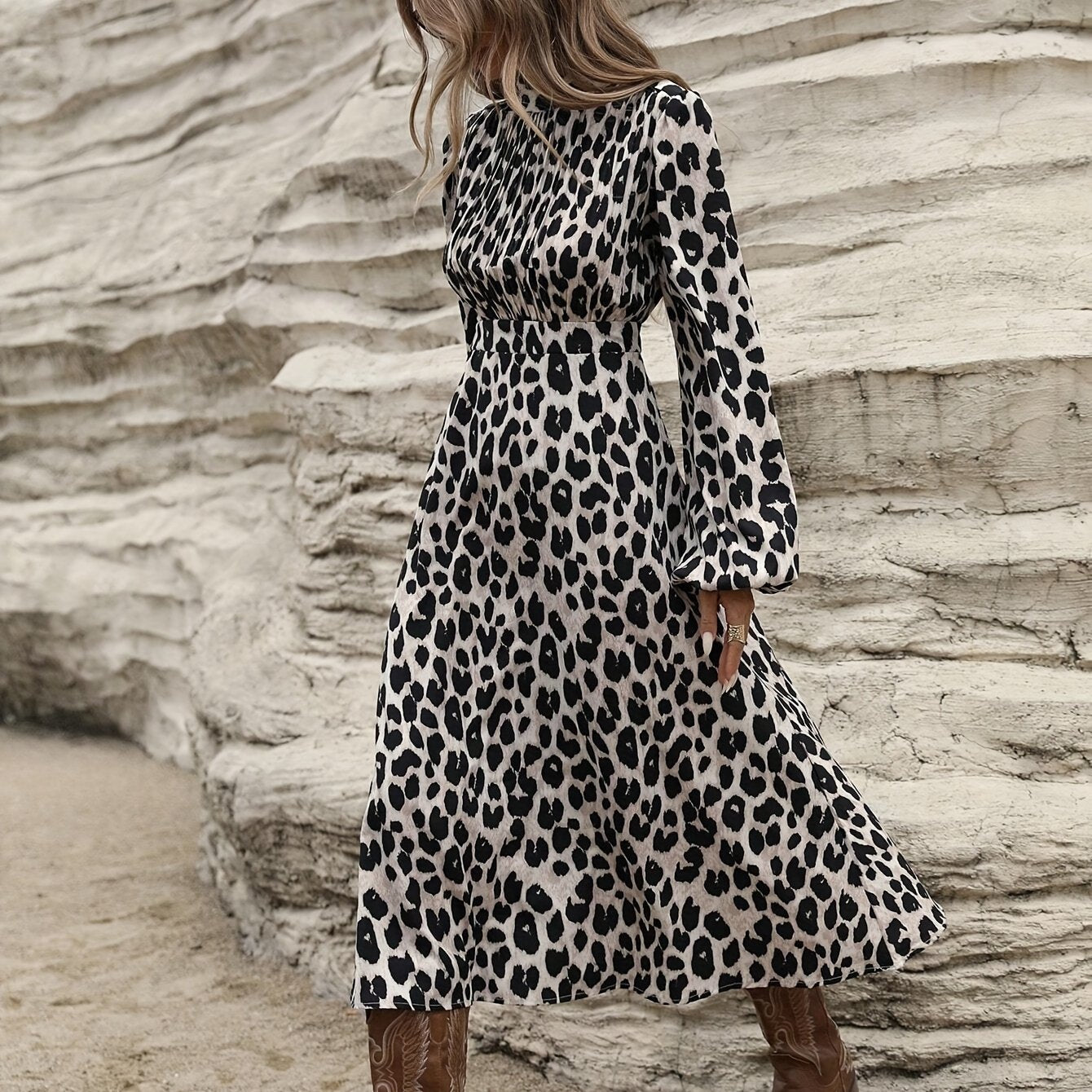 Elegant Leopard Print Pleated Midi Dress for Women – Long Sleeves, High Neck, Perfect for Spring & Fall